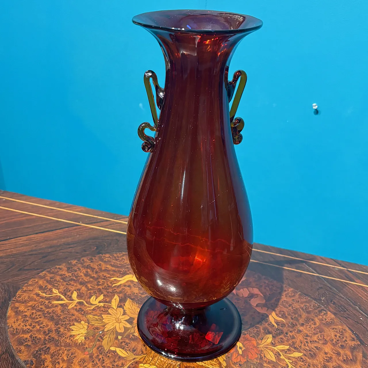 Murano vase Ruby red by Vittorio Zecchin, 1920s 10