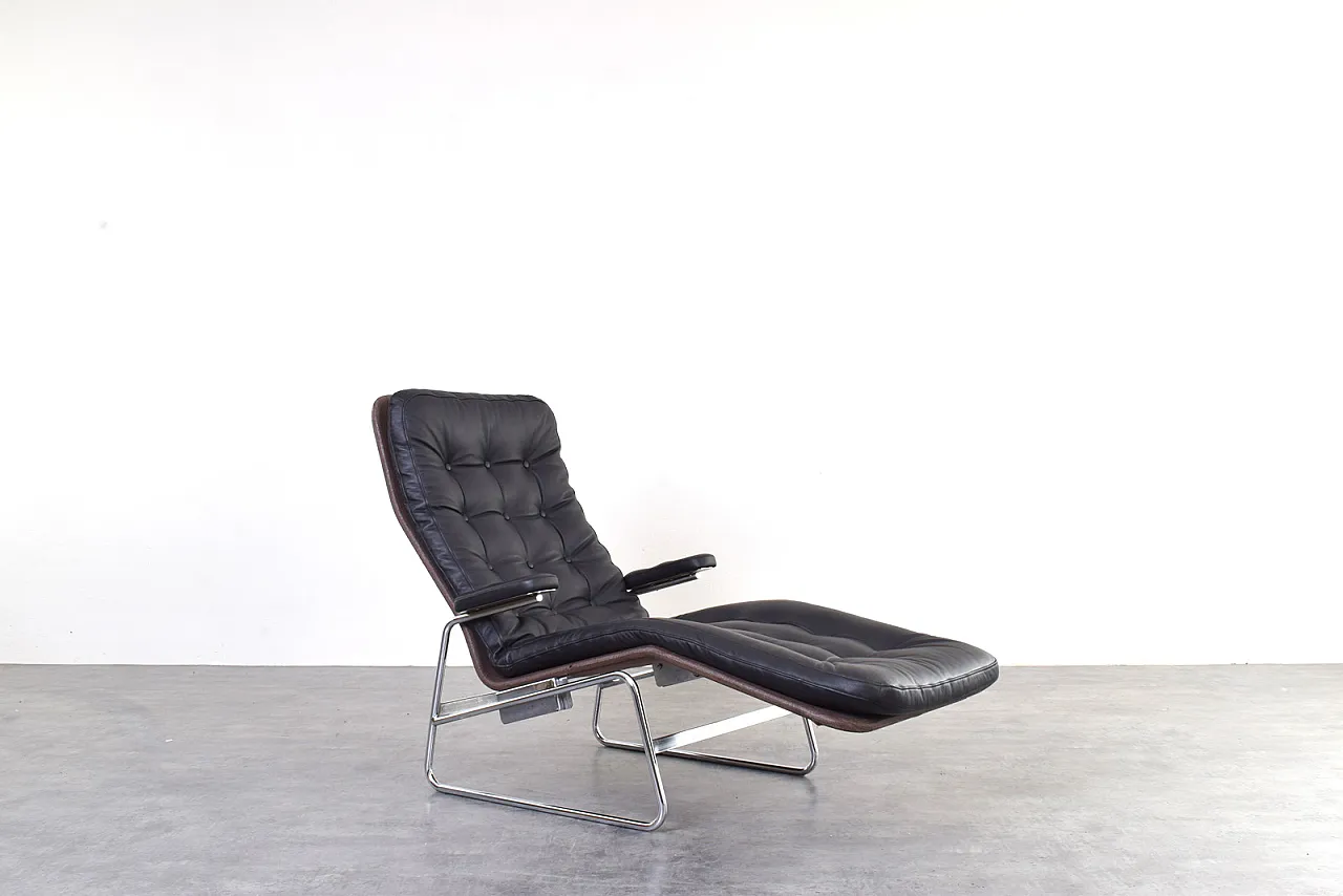 Bauhaus Leather and Chrome Fenix Chaise Lounge by Sam Larsson Dux 1