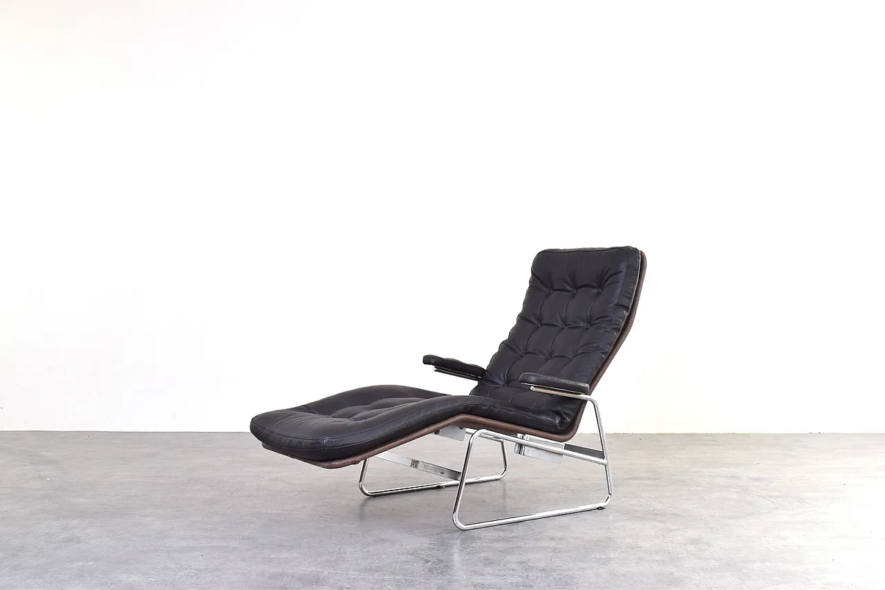 Pair of Bauhaus Fenix Chaise Lounges by Sam Larsson Dux, 70s 5