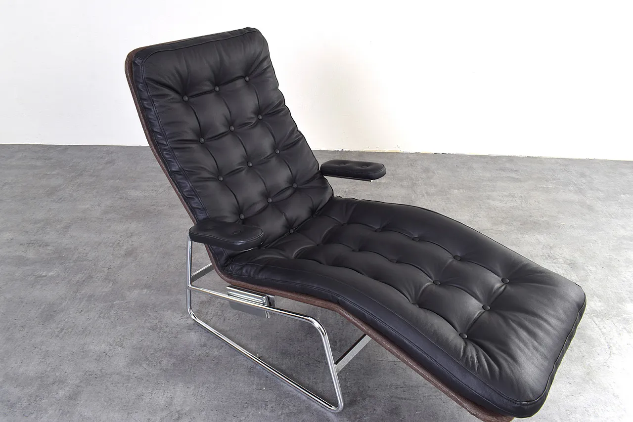 Pair of Bauhaus Fenix Chaise Lounges by Sam Larsson Dux, 70s 16