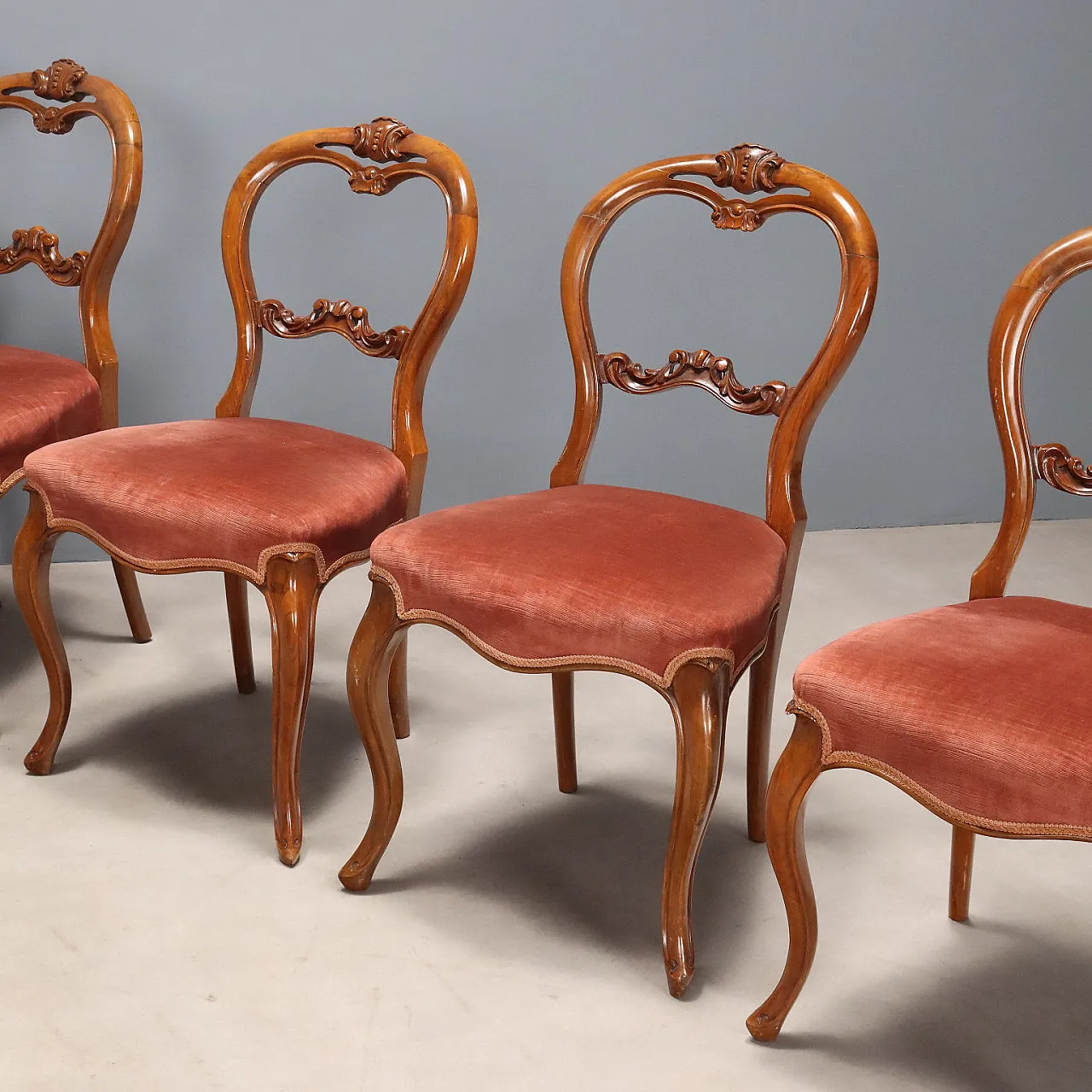 6 Louis Philippe chairs in walnut, 19th century 3