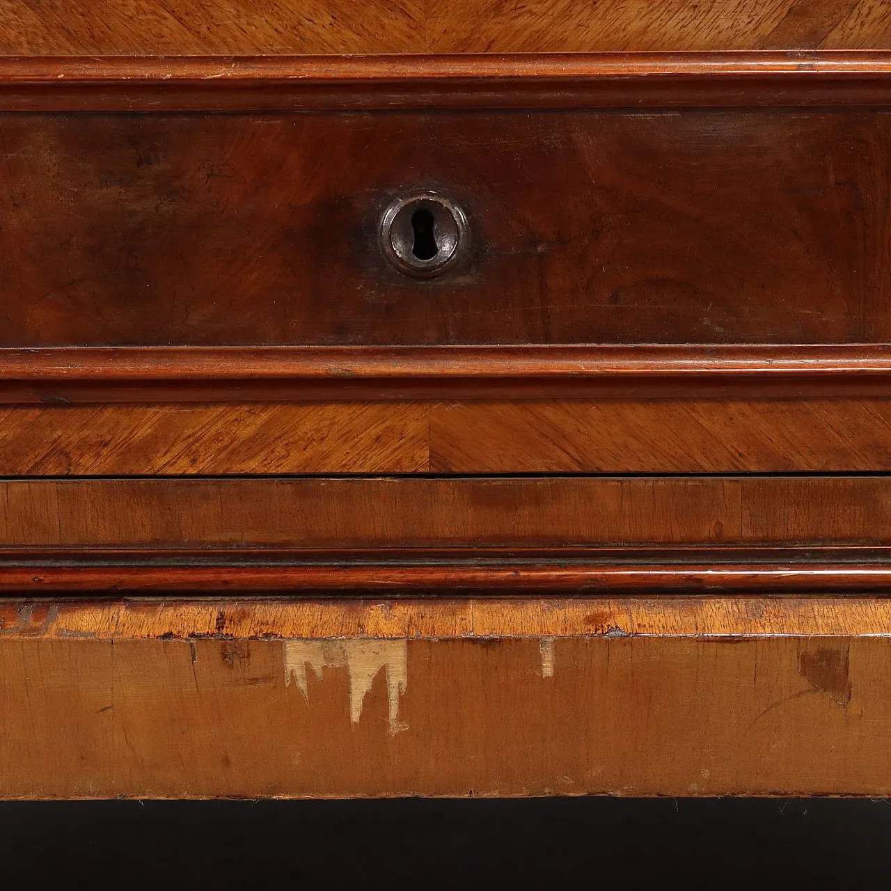 Mahogany chest of drawers, 19th century 8