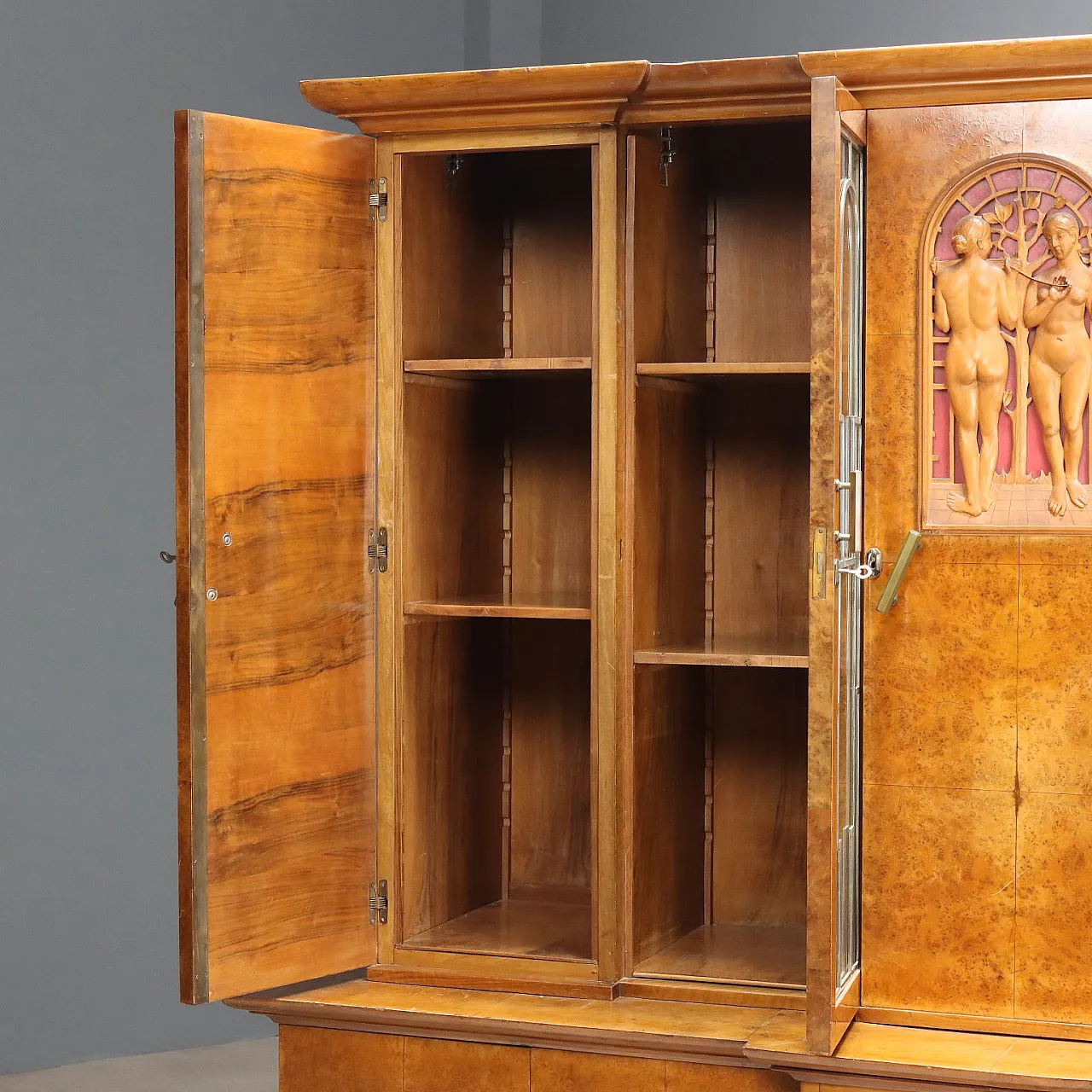 Art Deco living room furniture veneered in maple burl, 20th century 6