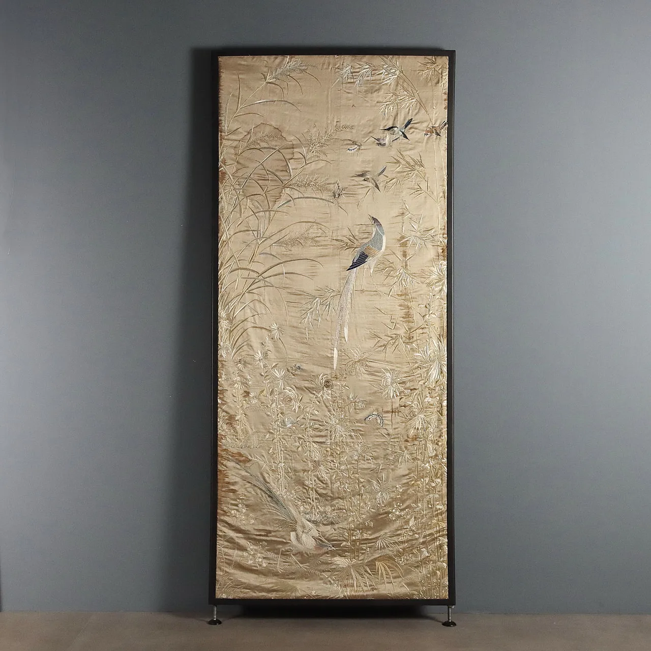 Large screen in embroidered silk, 19th century 1