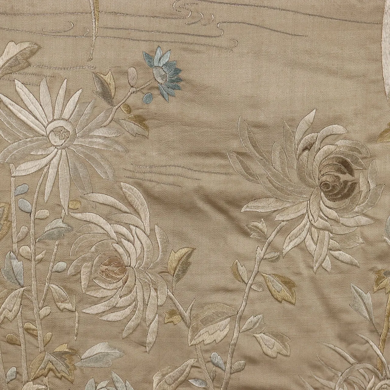 Large screen in embroidered silk, 19th century 6