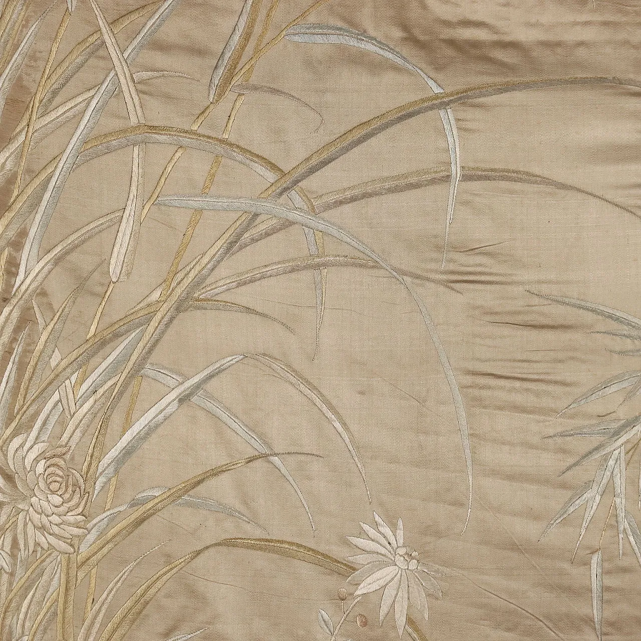 Large screen in embroidered silk, 19th century 7