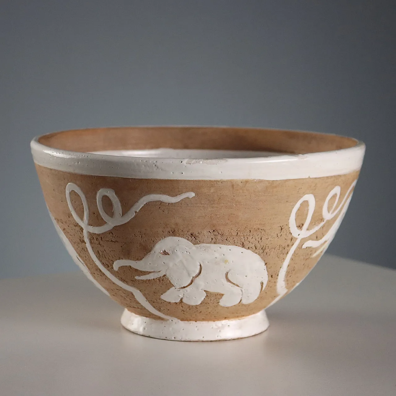 Ceramic and enamel bowl made by Zaccagnini, 20th century 3