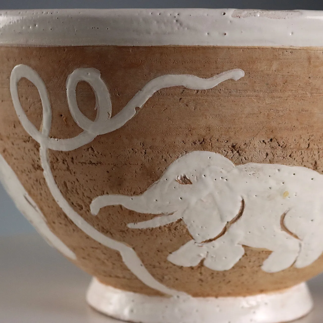 Ceramic and enamel bowl made by Zaccagnini, 20th century 4