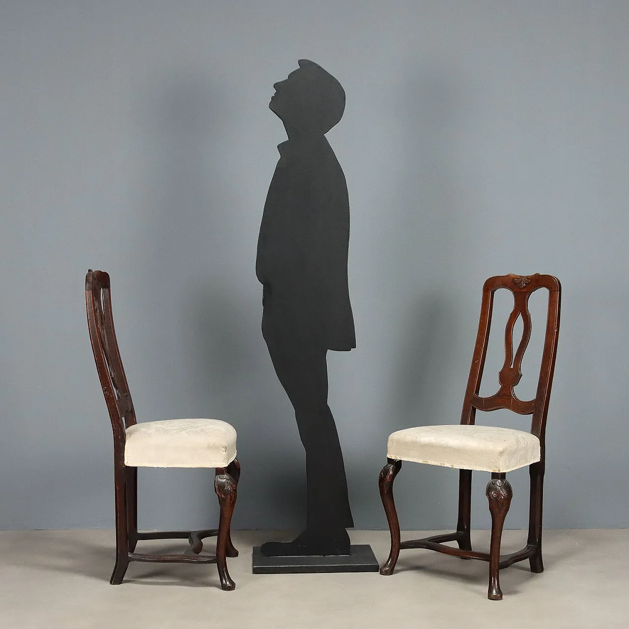 4 Barocchetto chairs in walnut, 18th century 3