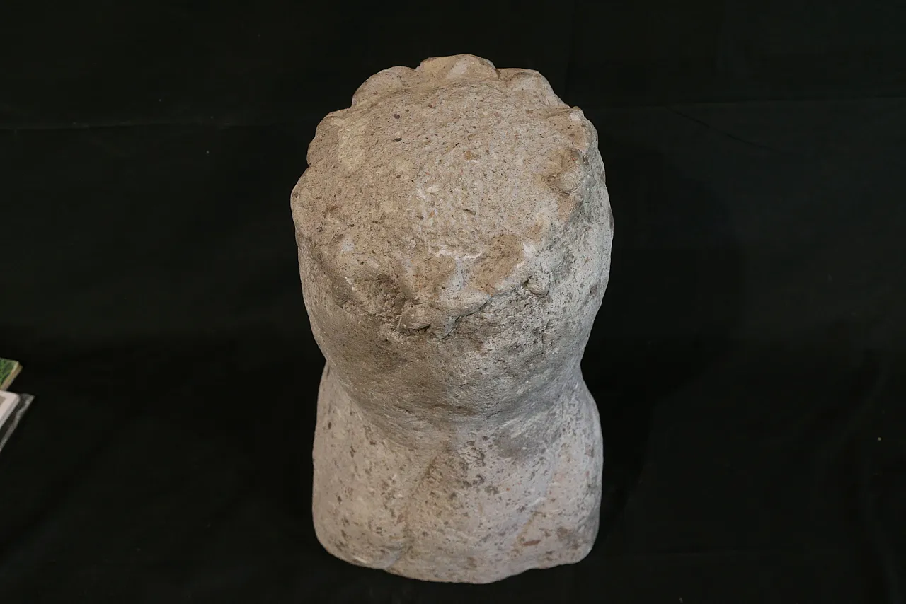 Busto gotico Immacolata Concezione pietra peperino Lazio, primi '900 2