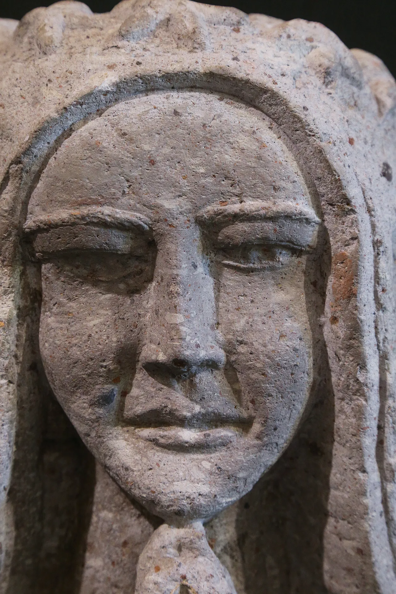 Busto gotico Immacolata Concezione pietra peperino Lazio, primi '900 14