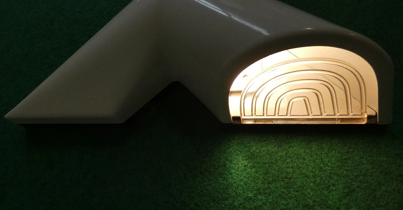 Pair of Polycarbonate wall lamps by Francesconi, 1980s 4