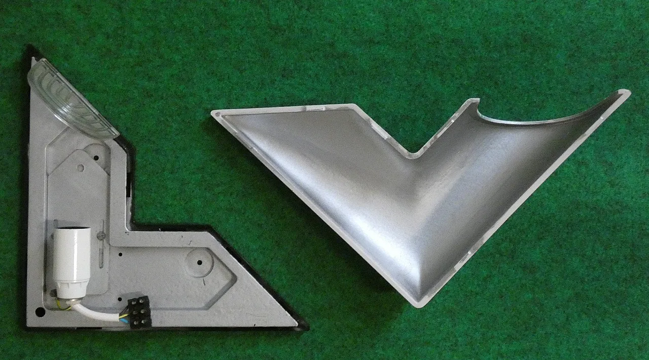 Pair of Polycarbonate wall lamps by Francesconi, 1980s 8