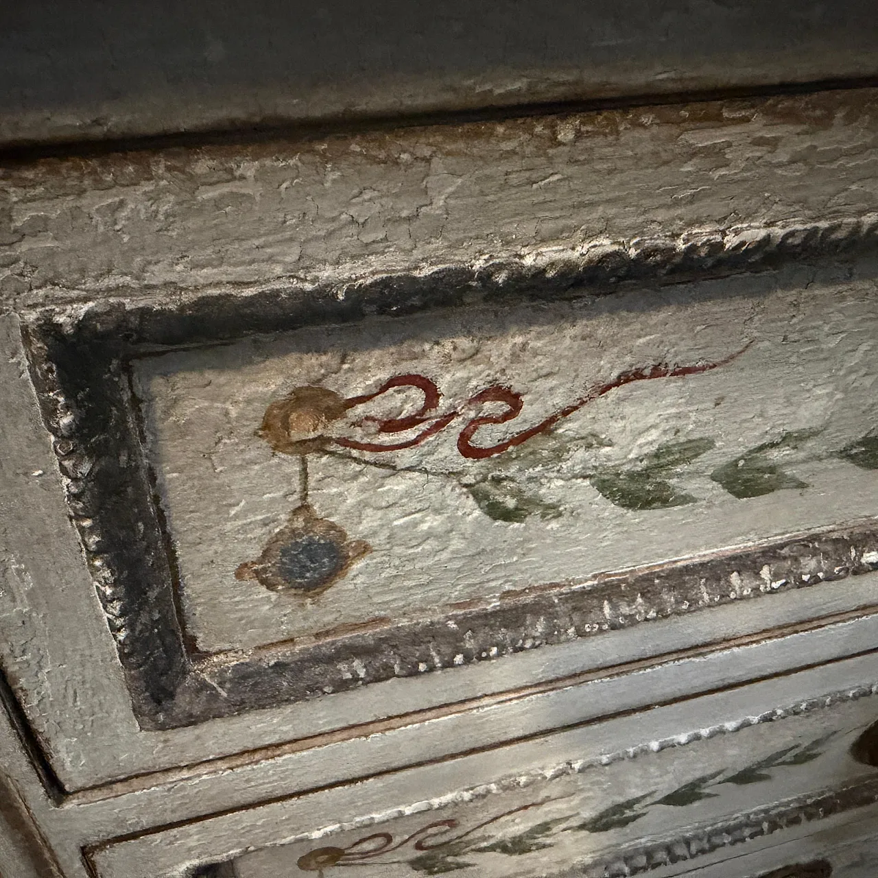 Cassettiera fiorentina in legno laccato Luigi XVI, '800 2