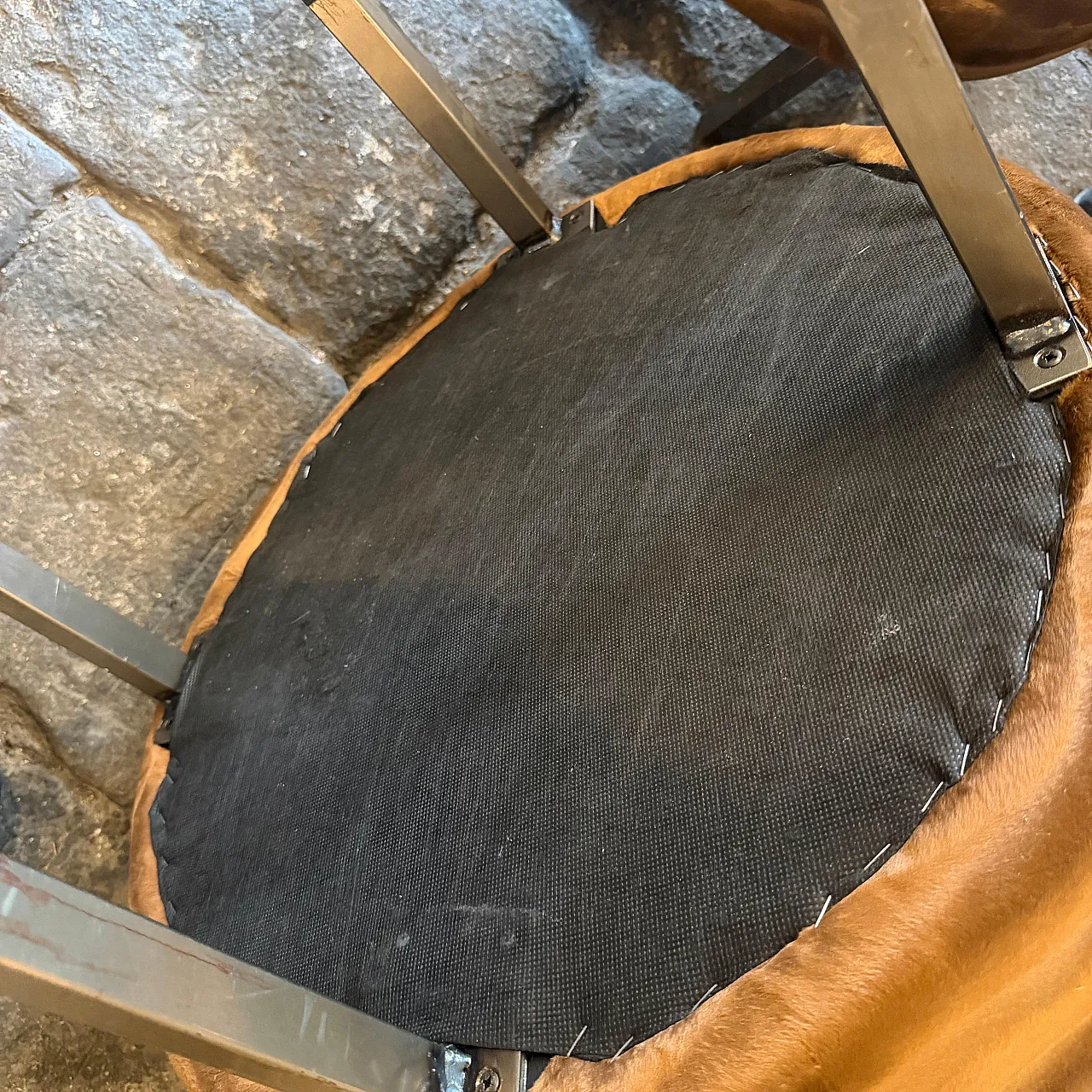 3 Pouf rotondi in pelle di mucca, anni '80 6