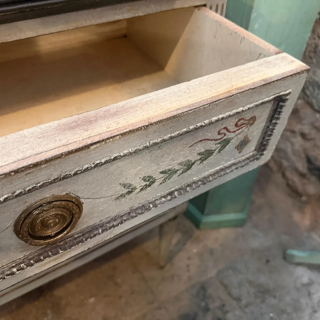 Cassettiera fiorentina in legno laccato Luigi XVI, '800 7