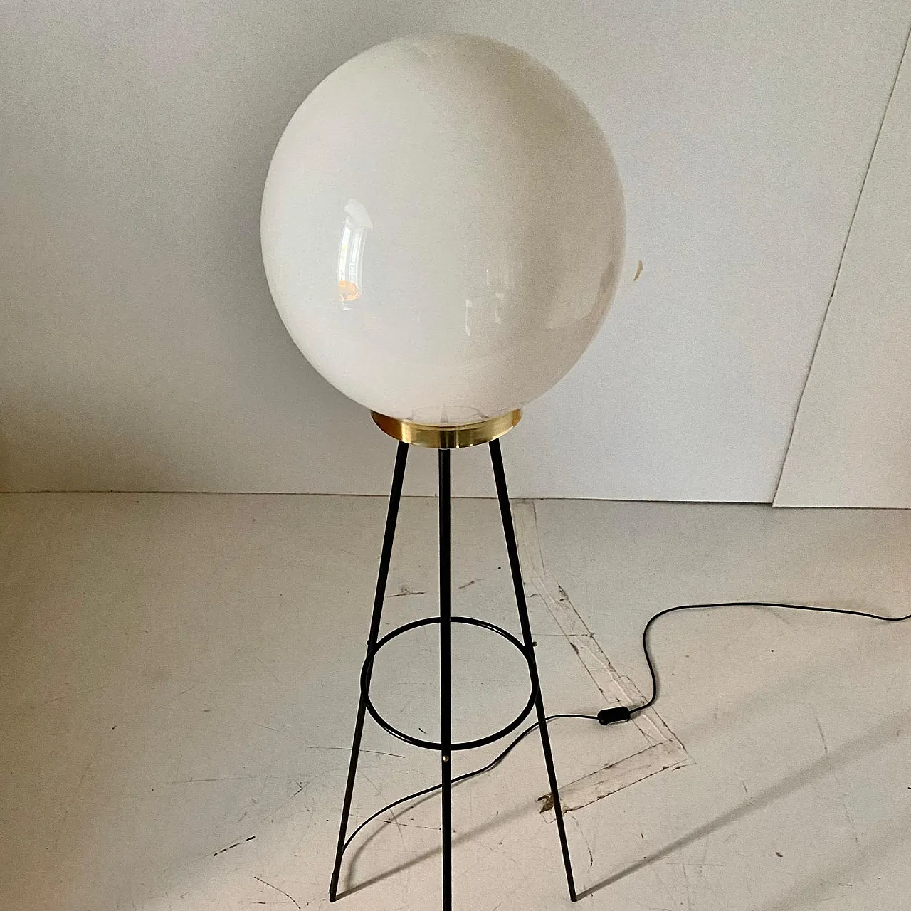 Lampada da terra a tripode di Stilnovo, anni '50 6