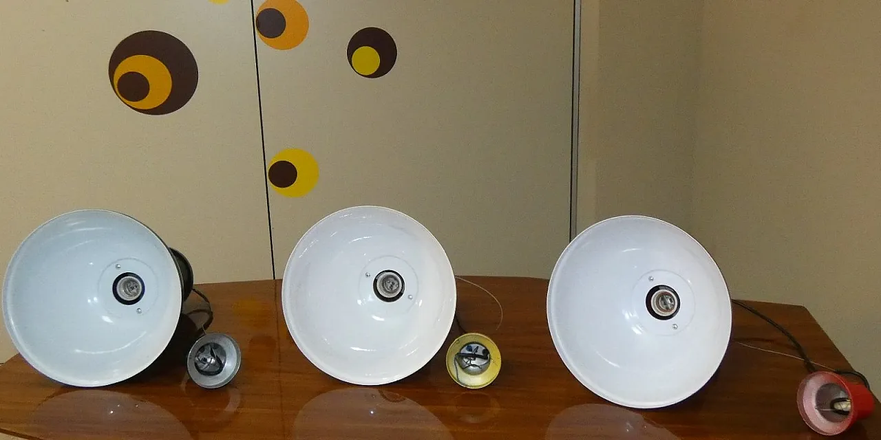 3 lampade in metallo dipinto di Fontana Arte, anni '70 3