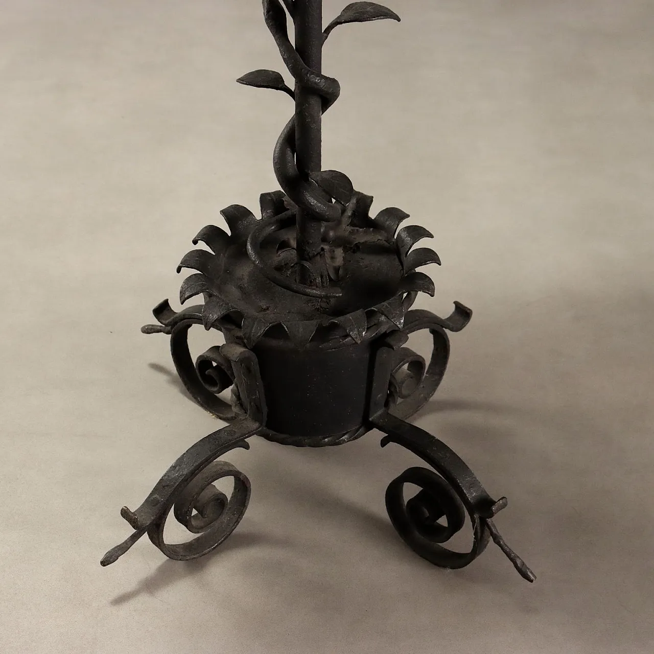 Wrought iron floor lamp, 20th century 10