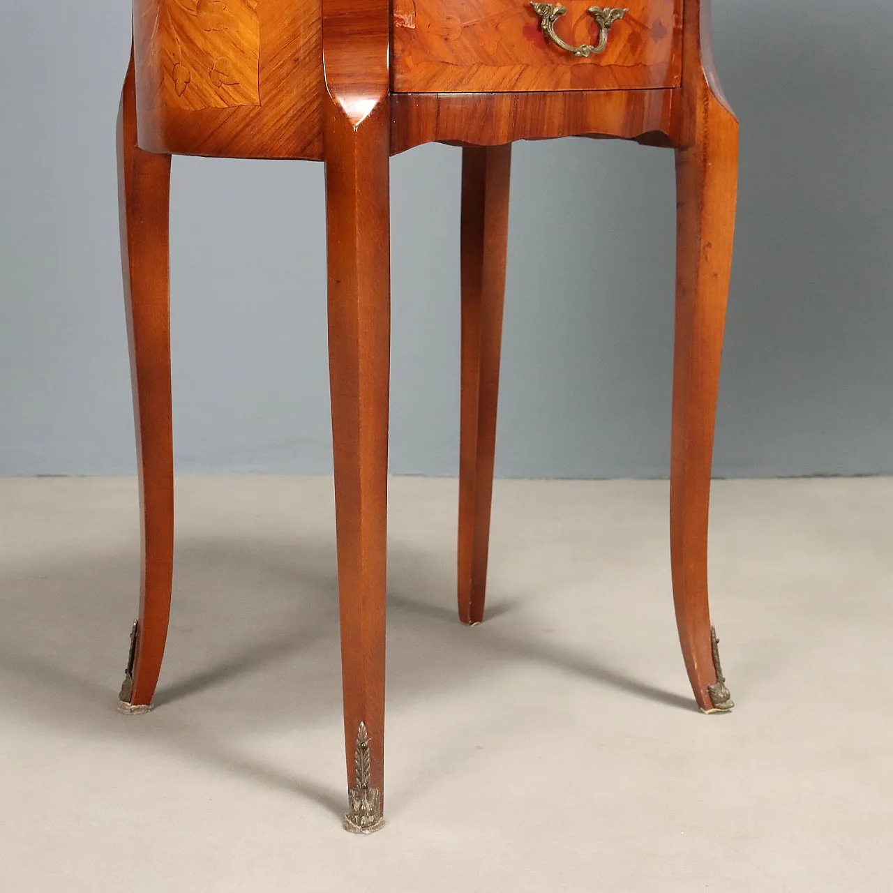Coppia di comodini ovali Napoleone III, metà '900 8