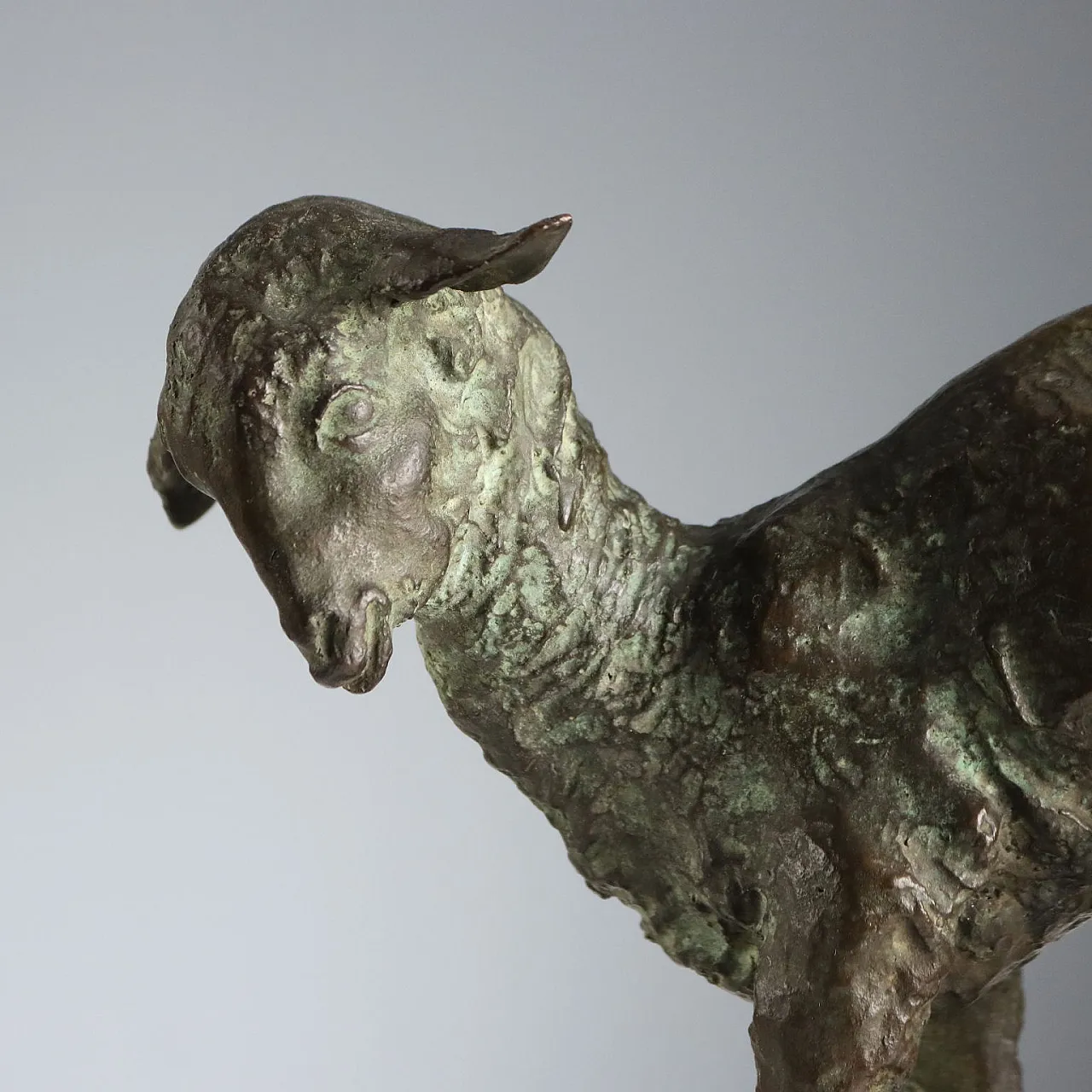 Lamb bronze sculpture by Nando Conti, 20th century 3