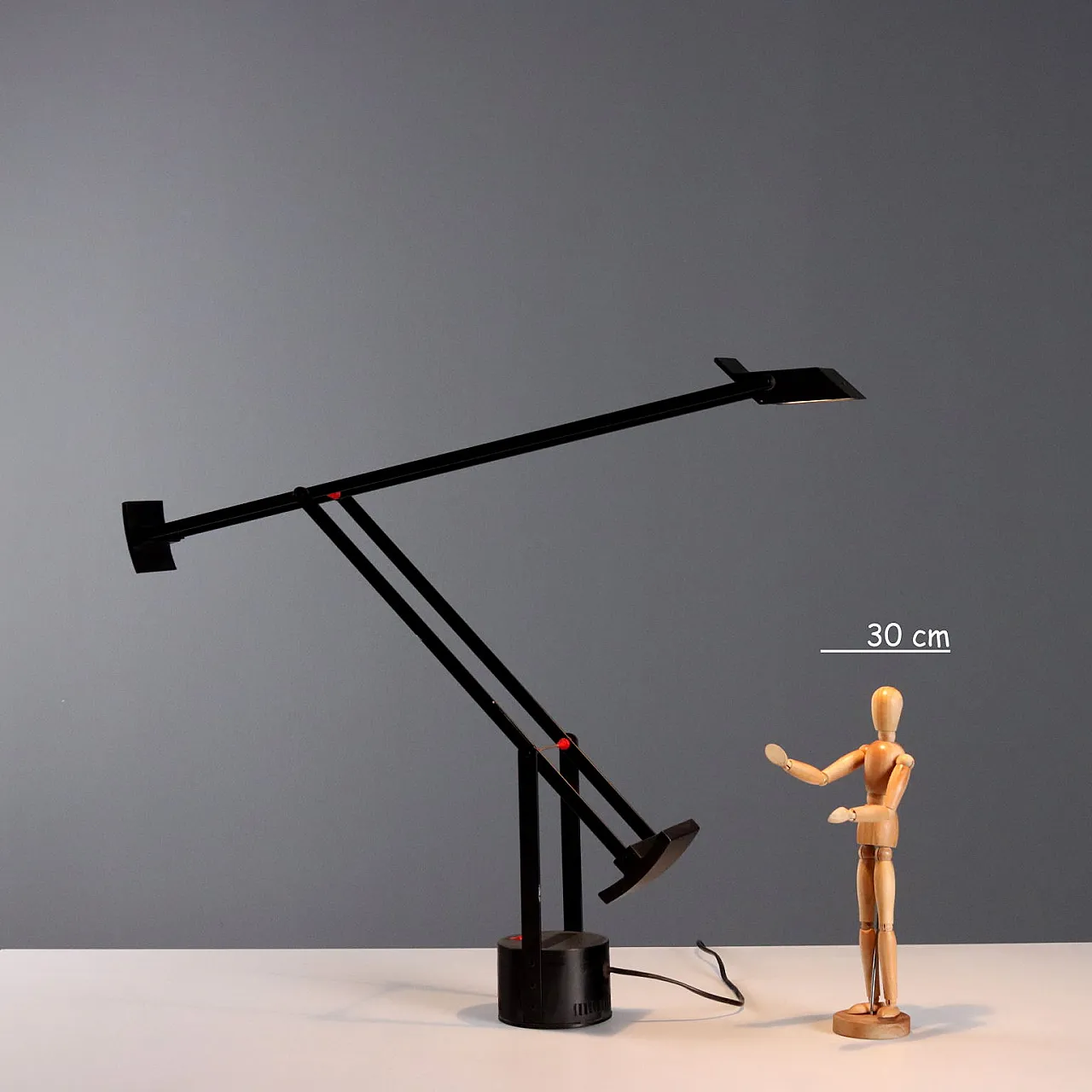 Lampada da tavolo di Richard Sapper per Artemide, '900 2