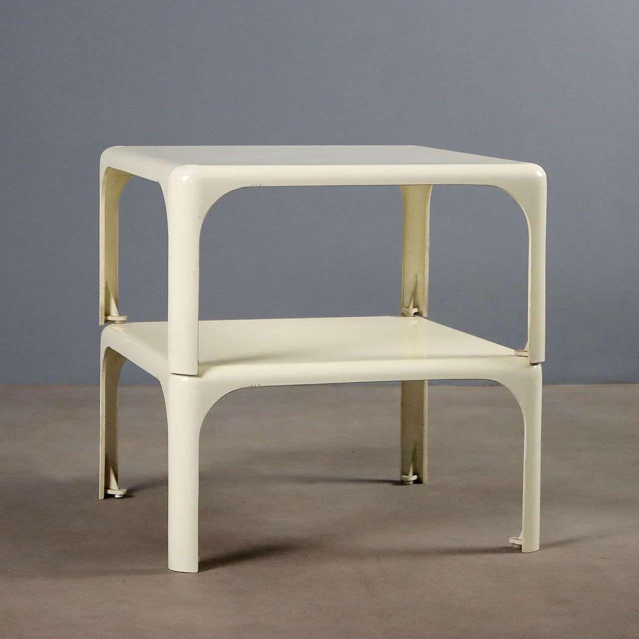 Pair of Demetrio Artemide coffee tables, 20th century 4