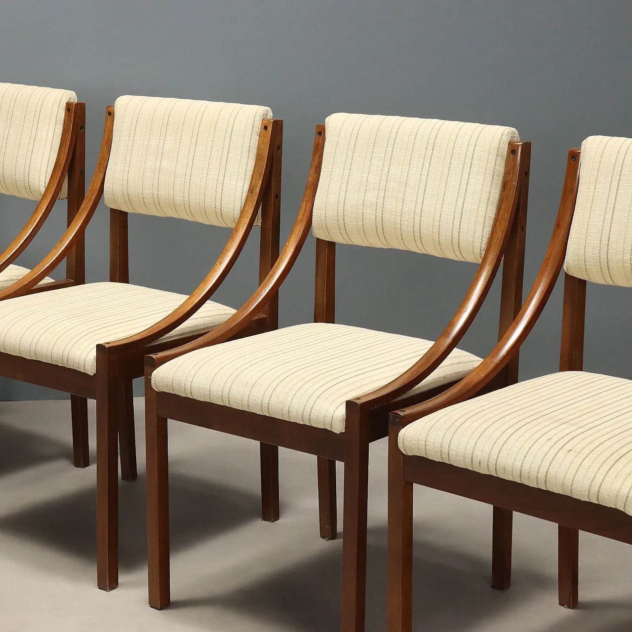 6 Chairs in wood and fabric, 20th century 4