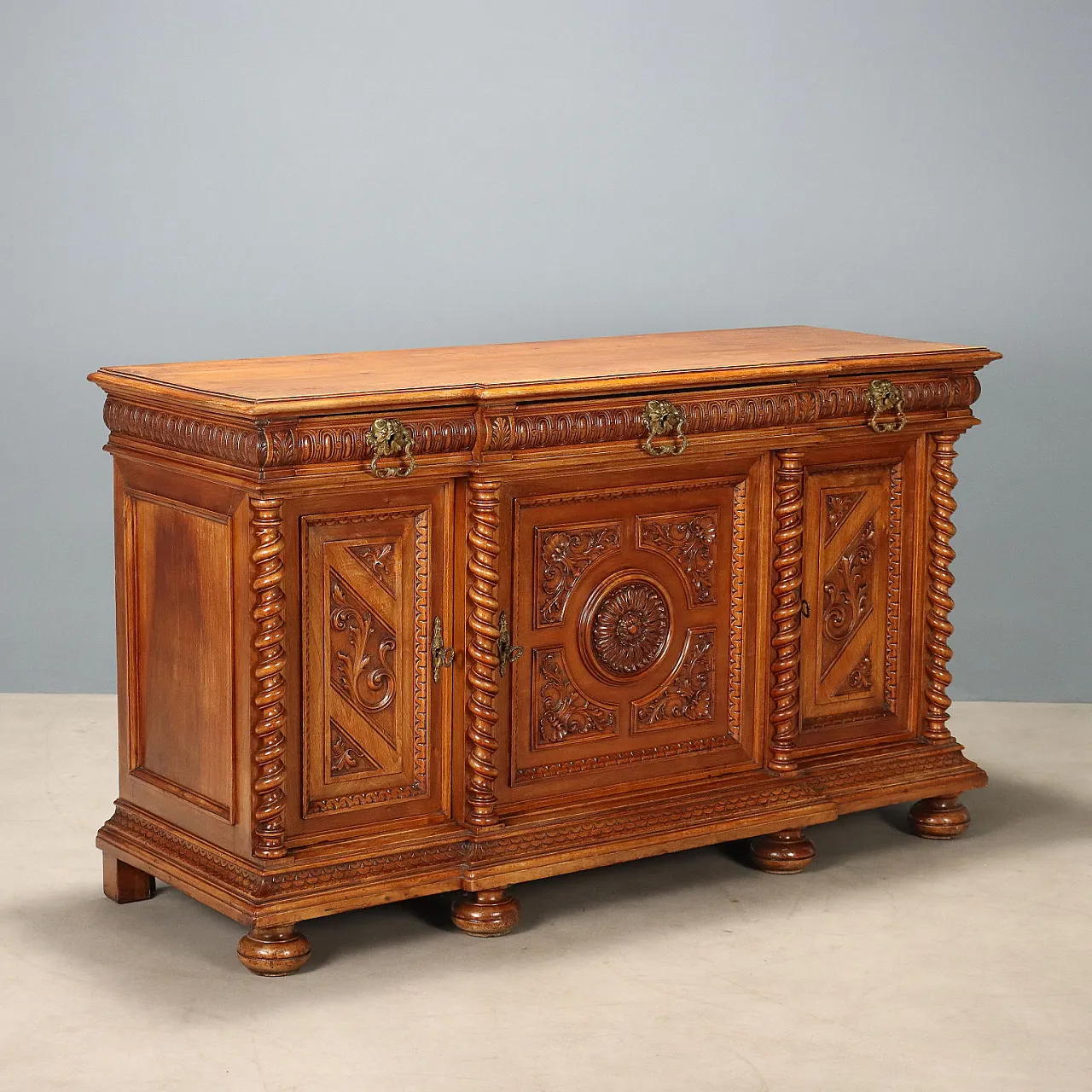 Neobaroque sideboard in walnut, 19th century 1