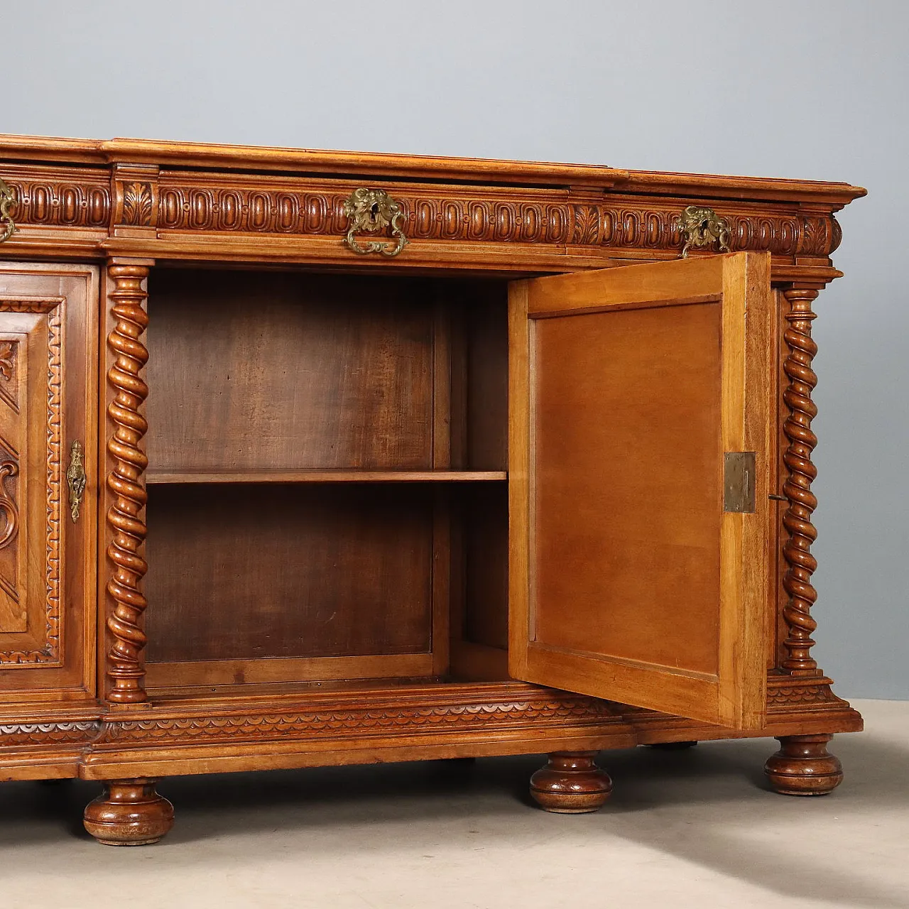 Neobaroque sideboard in walnut, 19th century 6