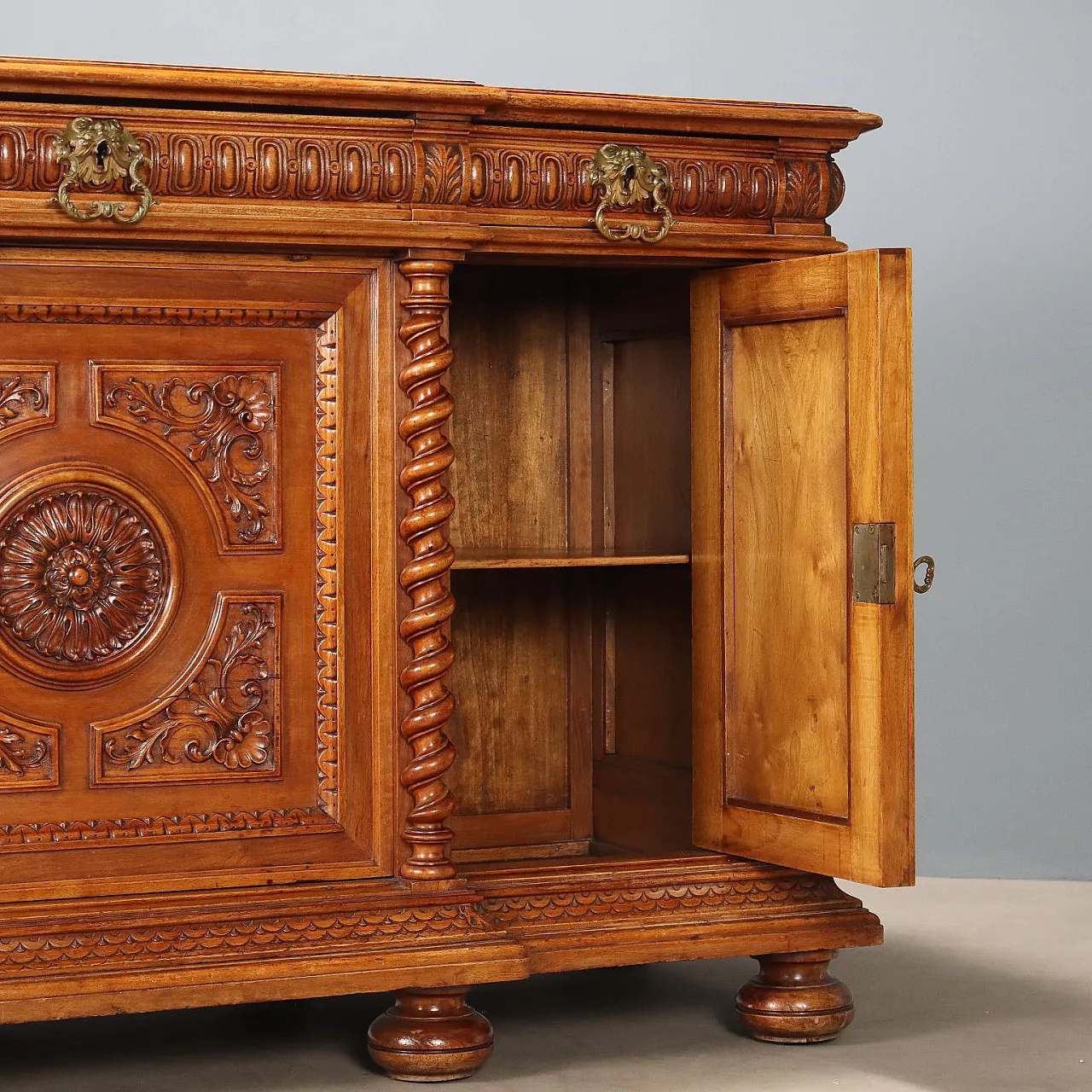 Neobaroque sideboard in walnut, 19th century 7