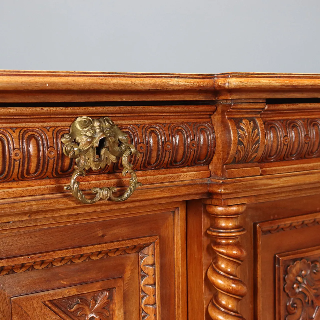 Neobaroque sideboard in walnut, 19th century 8