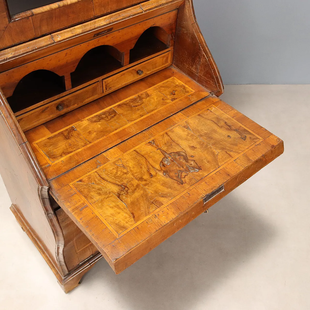 Trumeau in walnut and walnut burl, 20th century 8
