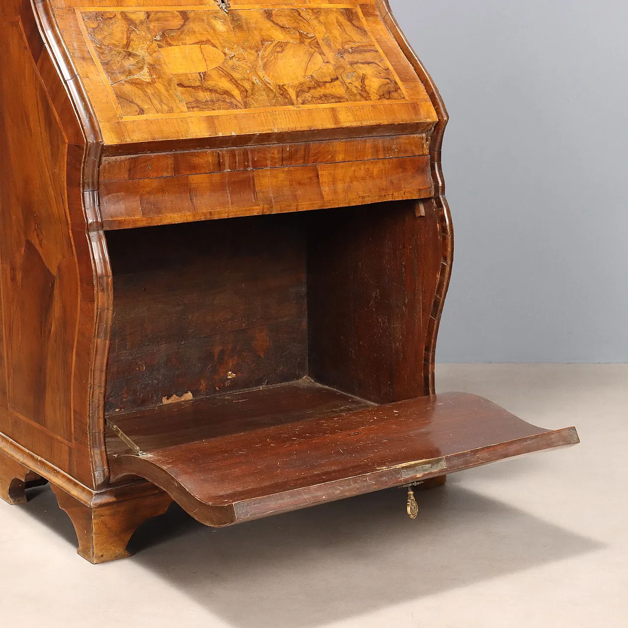 Trumeau in walnut and walnut burl, 20th century 9