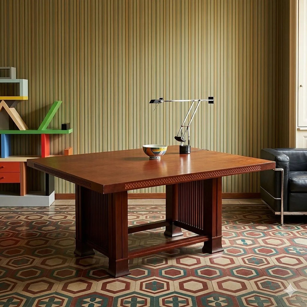 Husser table by Frank Lloyd Wright for Cassina, 20th century 2