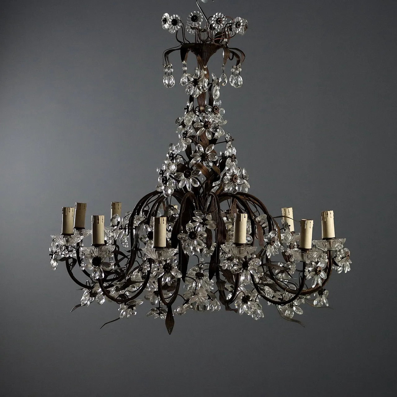 Lampadario in ferro e lamierino, '900 1