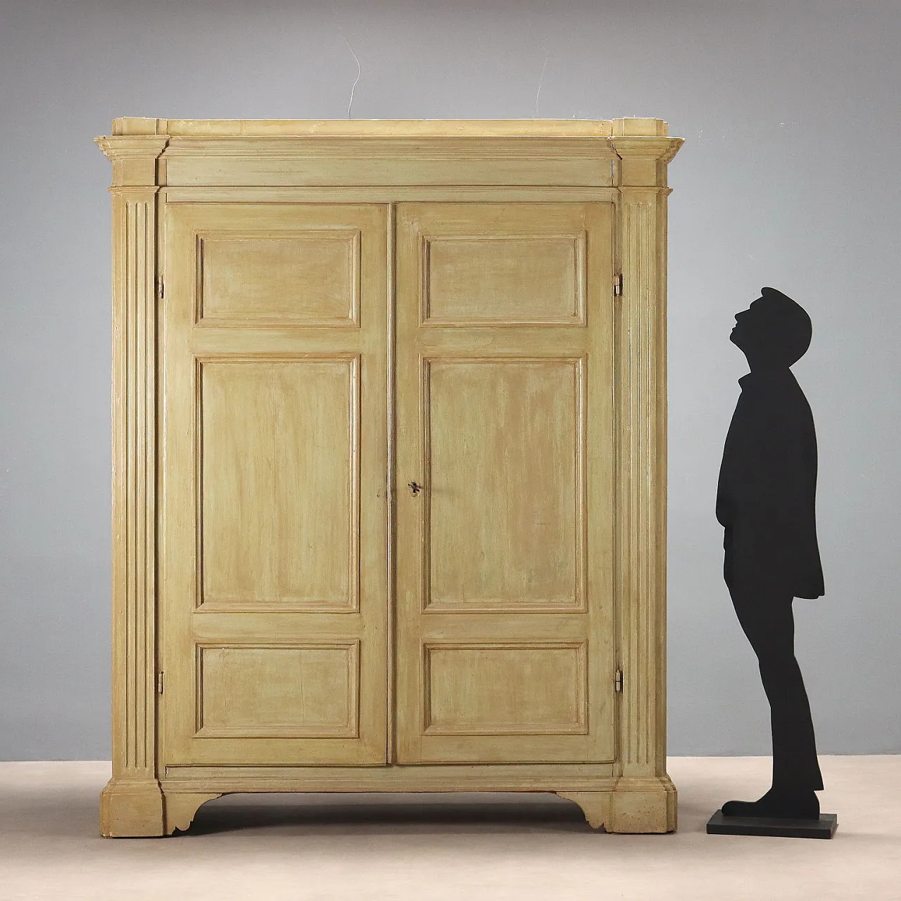 Baroque wardrobe in green lacquered poplar, 18th century 3