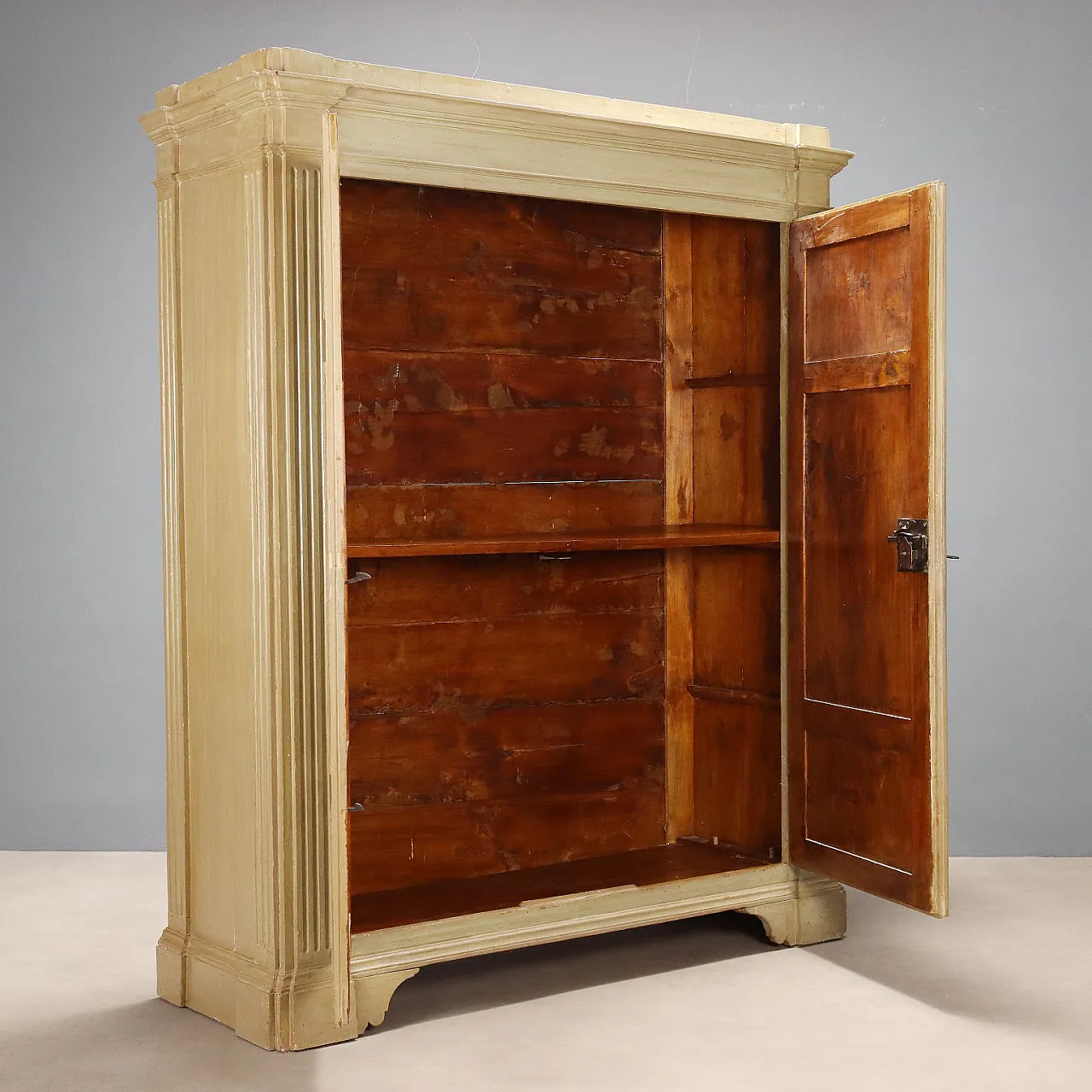 Baroque wardrobe in green lacquered poplar, 18th century 4