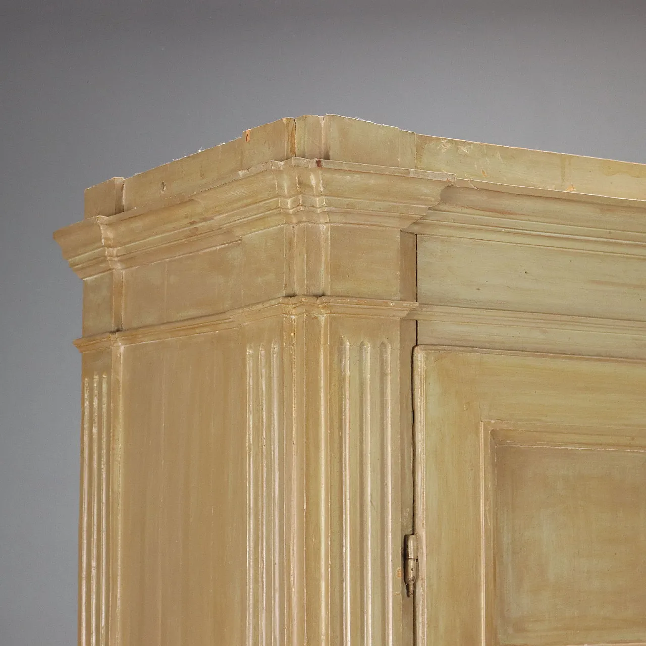 Baroque wardrobe in green lacquered poplar, 18th century 7