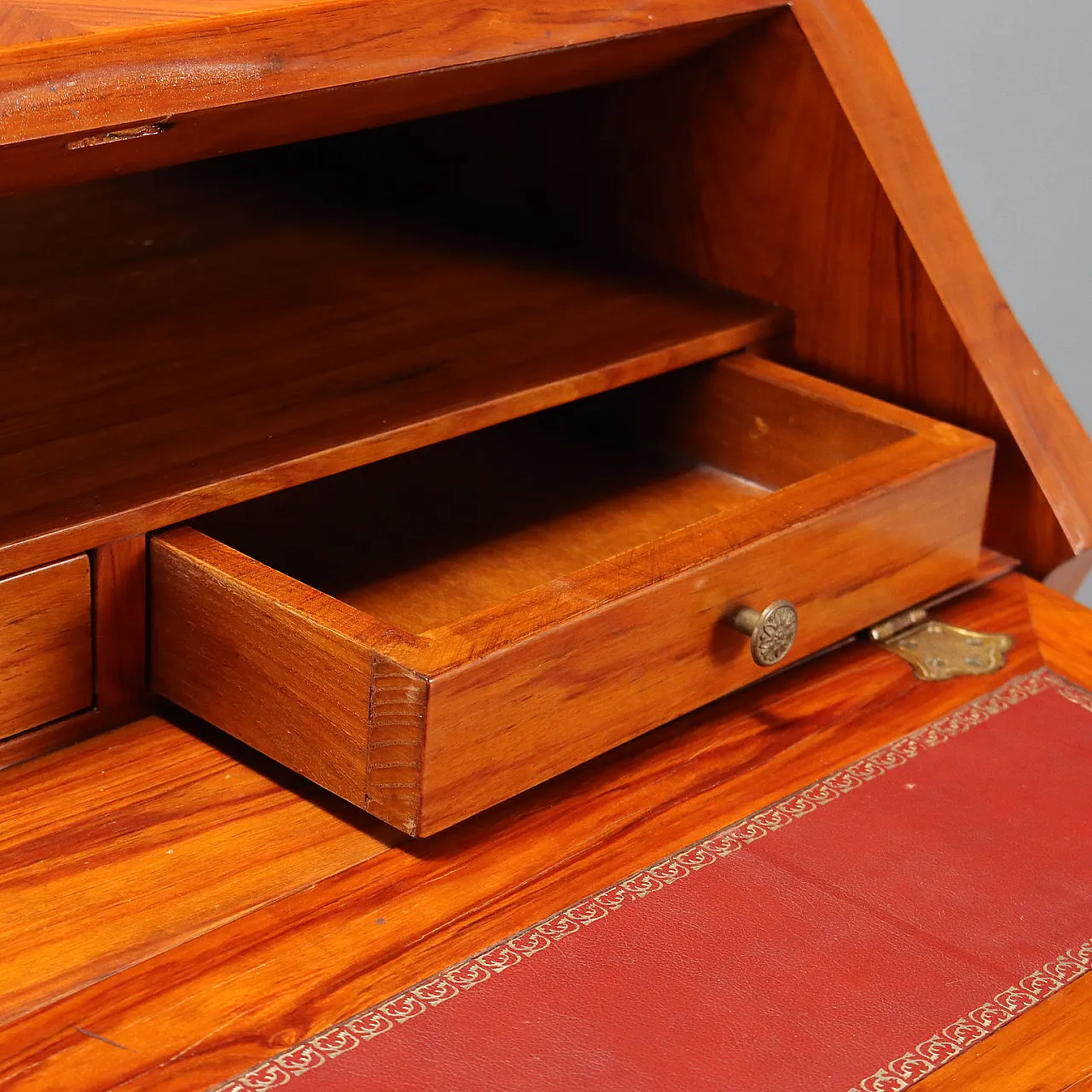 Raised-panel chest of drawers in rosewood and bronze, 20th century 6
