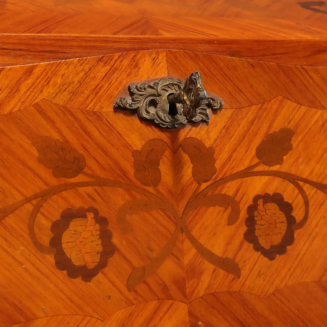 Raised-panel chest of drawers in rosewood and bronze, 20th century 8