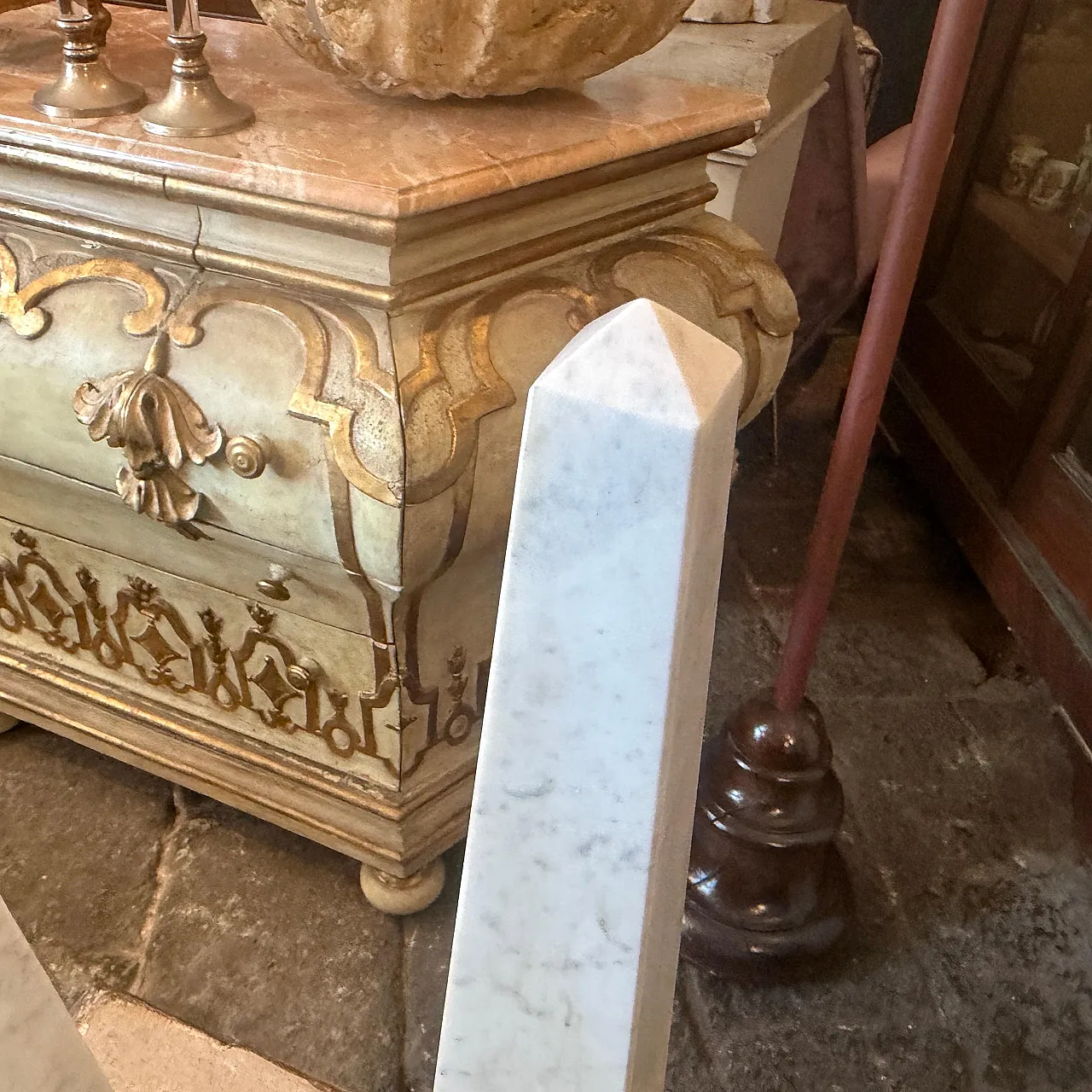 Coppia di obelischi Art Déco in marmo di Carrara e marmo nero, '900 2