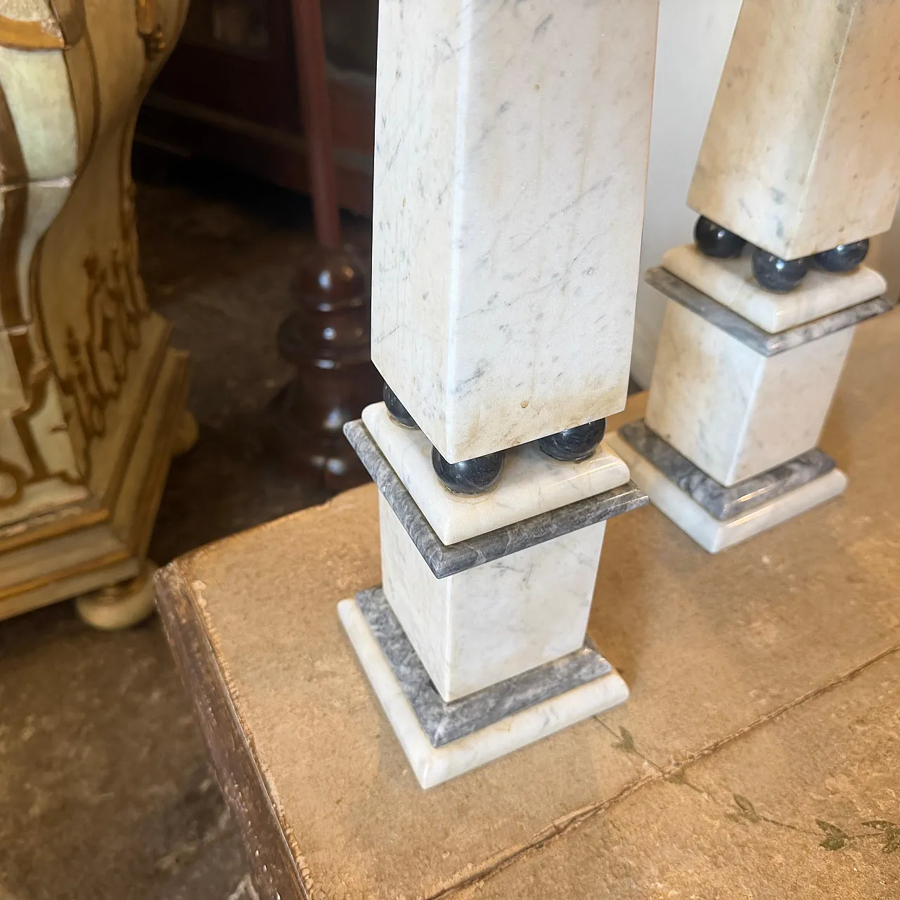 Coppia di obelischi Art Déco in marmo di Carrara e marmo nero, '900 6
