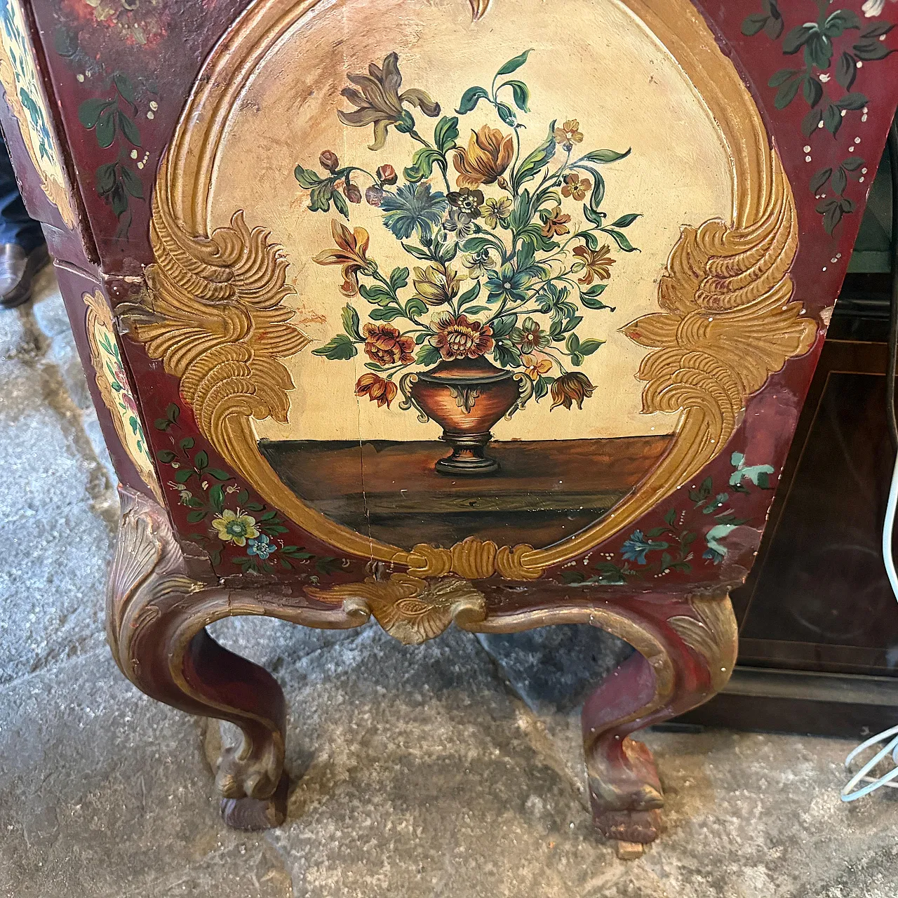 Comò veneziano Luigi XV in legno laccato, '700 6