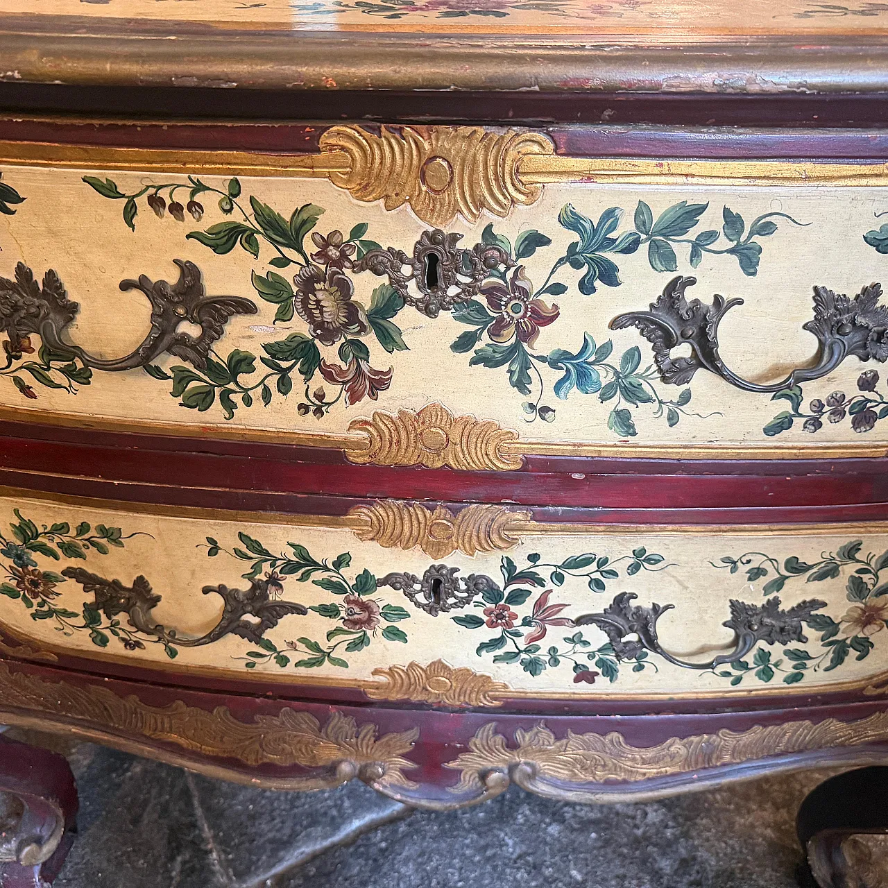 Comò veneziano Luigi XV in legno laccato, '700 9