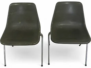 Pair of chairs by Robin Day, 1970