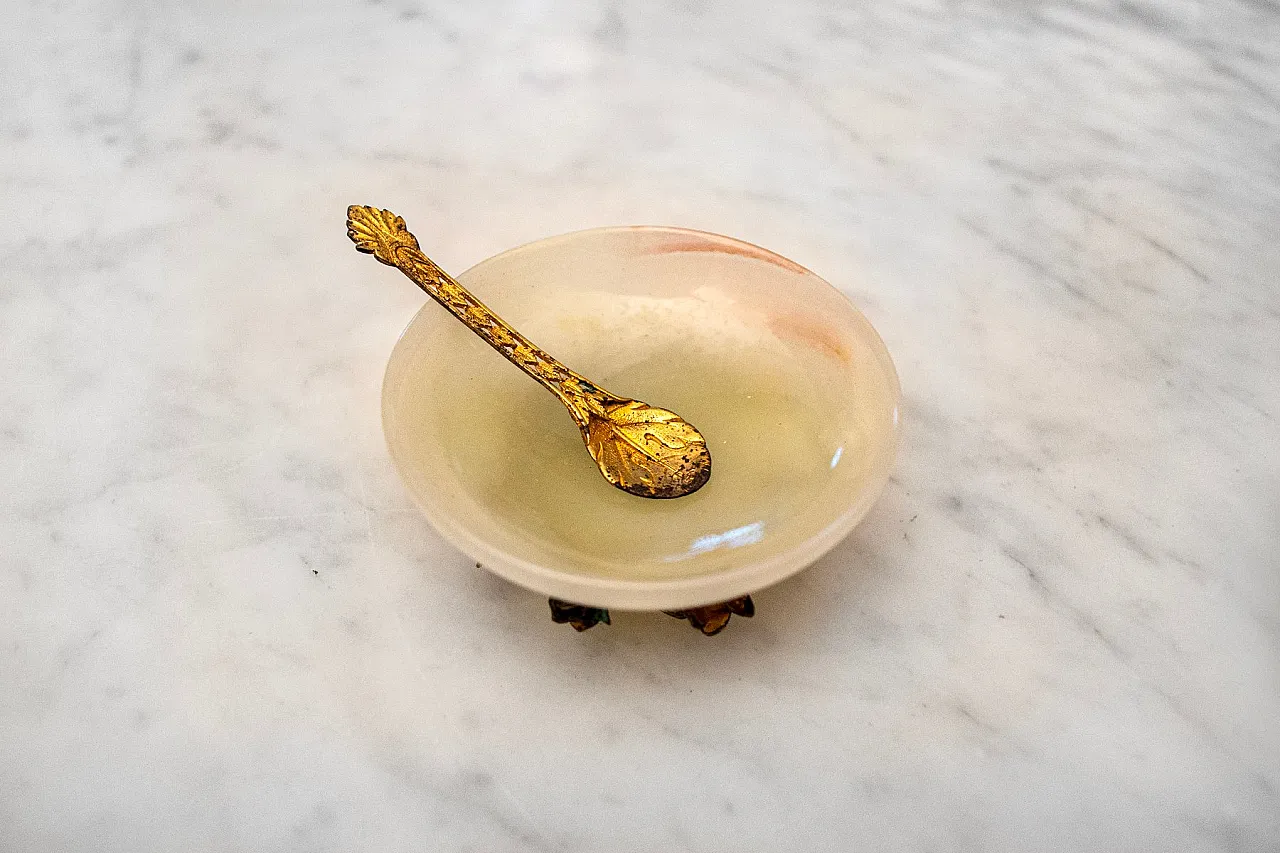 Pair of salt shakers with gold metal base by Angeletti Roma, 1950s 3