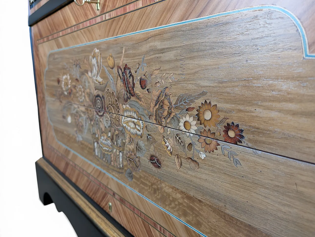 Inlaid dresser entirely restored with sculptured brass, 1950s 7