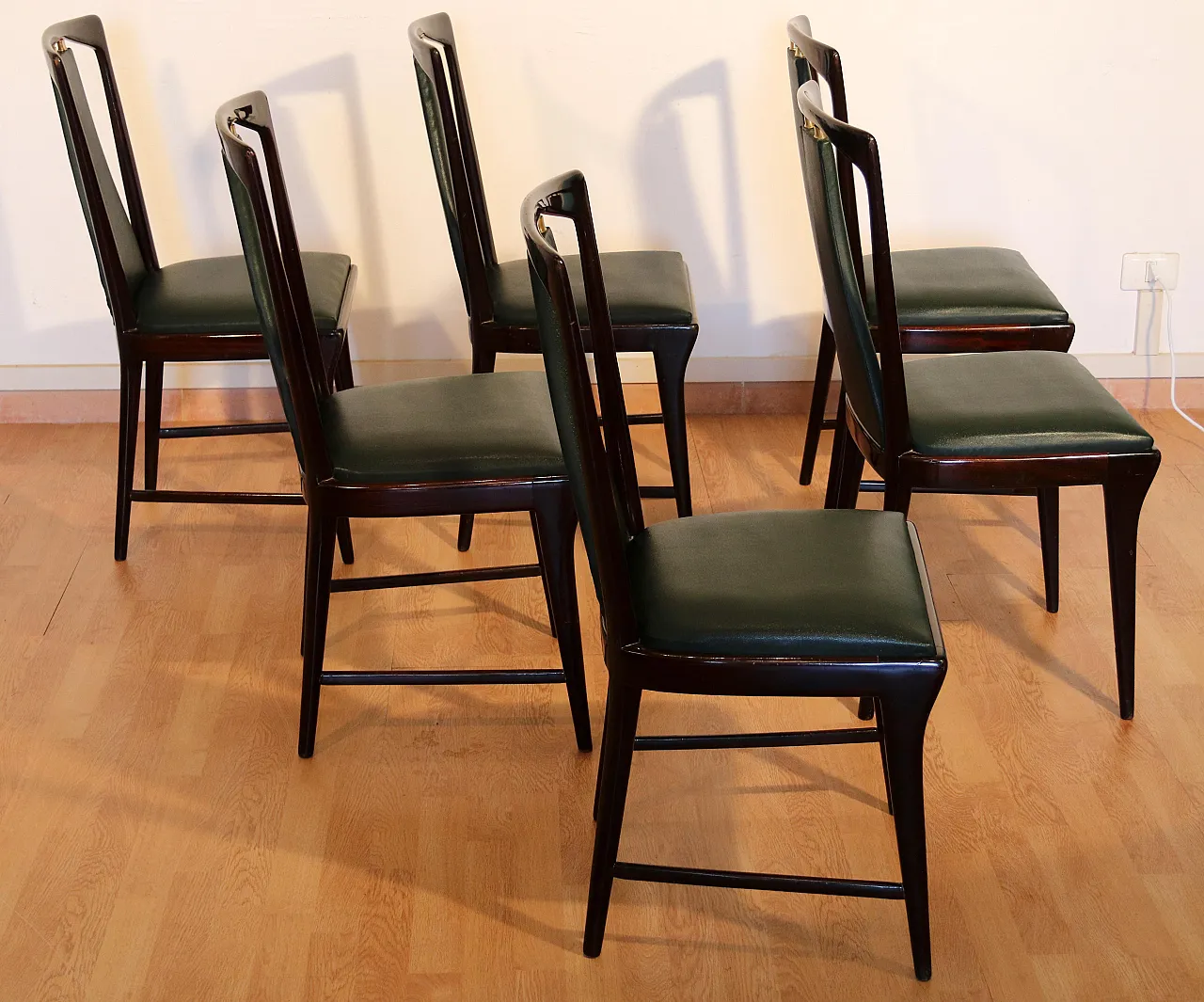 6 mid-century chairs by Osvaldo Borsani, Atelier Borsani Varedo, 1950s 8