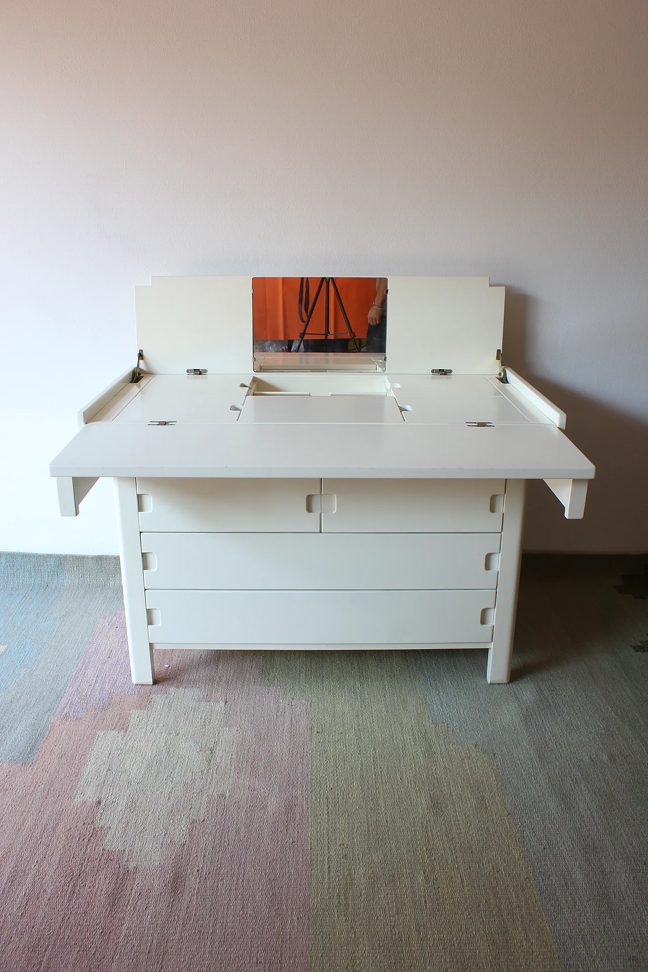 Cassettone serie Unending design Ernesto Radaelli per Saporiti, 70s 3